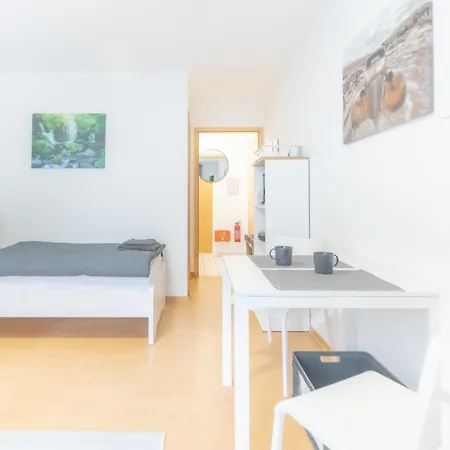 -mrliving- Moderne Im Pohlheim-hausen, Einzelbetten, Smart-tv, Kueche -ph01, Ph02- Apartment